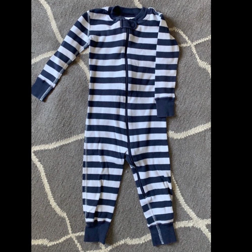 Hanna Anderson zip up pajamas